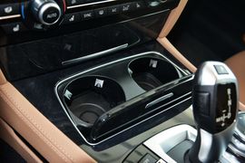 2014款宝马740Li