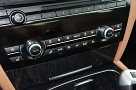2014款宝马740Li