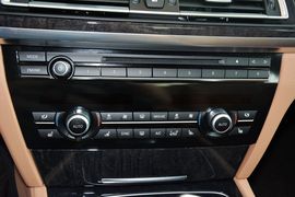 2014款宝马740Li