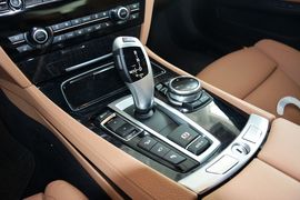 2014款宝马740Li