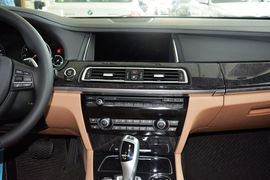 2014款宝马740Li