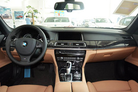 2014款宝马740Li