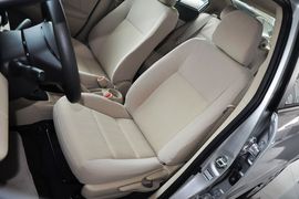 2014款丰田威驰1.5L自动智臻版