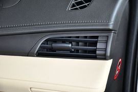 2014款丰田威驰1.5L自动智臻版