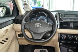 2014款丰田威驰1.5L自动智臻版