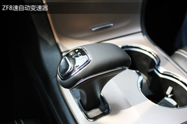 Jeep大切诺基3.0TD柴油舒享导航版实拍