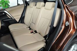 2013款丰田RAV4