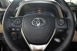 2013款丰田RAV4