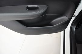 2013款标致307两厢1.6L手自一体舒适版