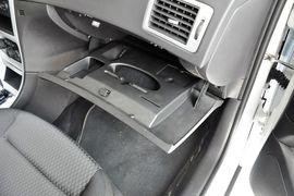 2013款标致307两厢1.6L手自一体舒适版