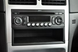 2013款标致307两厢1.6L手自一体舒适版