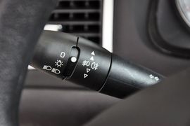 2013款标致307两厢1.6L手自一体舒适版