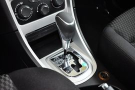 2013款标致307两厢1.6L手自一体舒适版