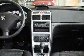 2013款标致307两厢1.6L手自一体舒适版