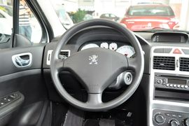 2013款标致307两厢1.6L手自一体舒适版