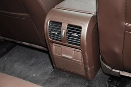 2012款大众迈腾旅行轿车2.0TSI