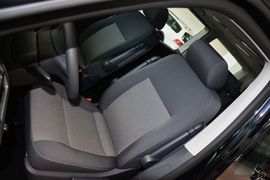 2014款大众凯路威2.0TSI四驱舒适版