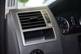 2014款大众凯路威2.0TSI四驱舒适版