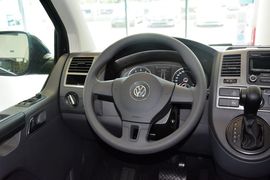 2014款大众凯路威2.0TSI四驱舒适版