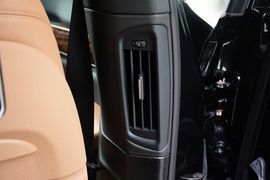 2013款宝马740Li混动