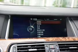 2013款宝马740Li混动