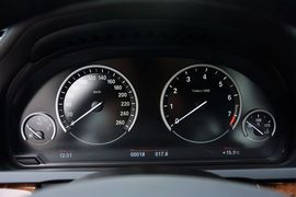 2013款宝马740Li混动