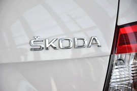 2013款斯柯达昕锐1.6L自动优选型