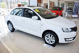 2013款斯柯达昕锐1.6L自动优选型