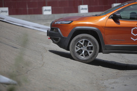 2014款Jeep自由光3.2L