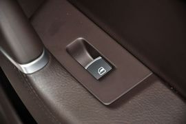 2012款大众迈腾四驱旅行车2.0TSI舒适版