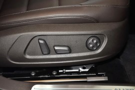 2012款大众迈腾四驱旅行车2.0TSI舒适版