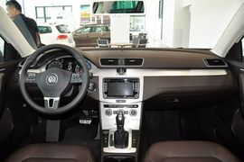 2012款大众迈腾四驱旅行车2.0TSI舒适版