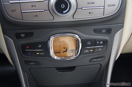 2009款中华骏捷FSV豪华型试驾