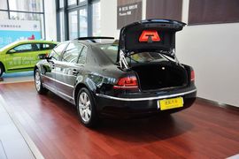 2012款大众辉腾3.0L精英定制型