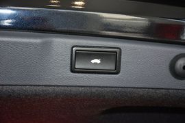 2012款大众辉腾3.0L精英定制型