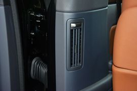 2012款大众辉腾3.0L精英定制型