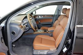 2012款大众辉腾3.0L精英定制型