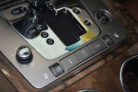 2012款大众辉腾3.0L精英定制型