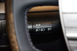 2012款大众辉腾3.0L精英定制型