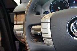 2012款大众辉腾3.0L精英定制型
