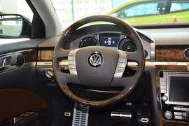 2012款大众辉腾3.0L精英定制型