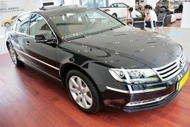 2012款大众辉腾3.0L精英定制型