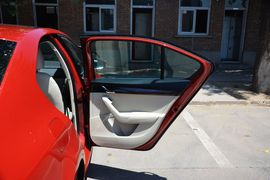 2015款斯柯达明锐1.6L自动逸俊版