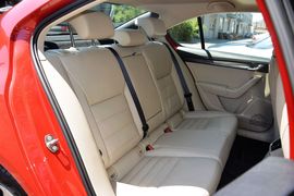 2015款斯柯达明锐1.6L自动逸俊版