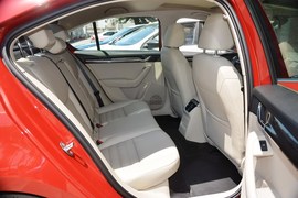 2015款斯柯达明锐1.6L自动逸俊版