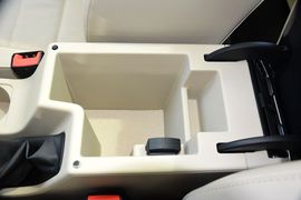 2015款斯柯达明锐1.6L自动逸俊版