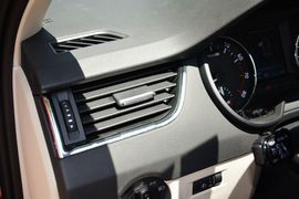 2015款斯柯达明锐1.6L自动逸俊版