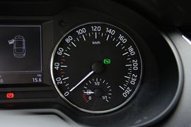 2015款斯柯达明锐1.6L自动逸俊版