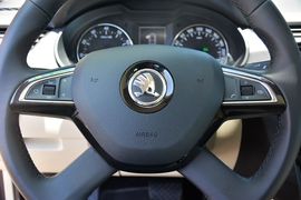 2015款斯柯达明锐1.6L自动逸俊版