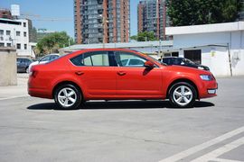 2015款斯柯达明锐1.6L自动逸俊版